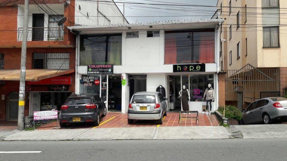 Hostal Deluxe Santander มานิซาเลส ภายนอก รูปภาพ
