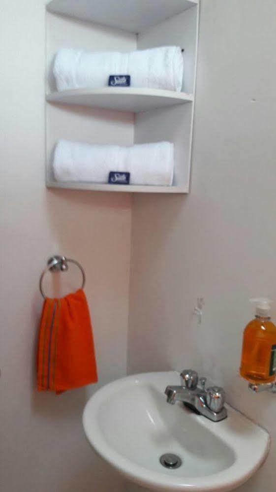 Hostal Deluxe Santander มานิซาเลส ภายนอก รูปภาพ