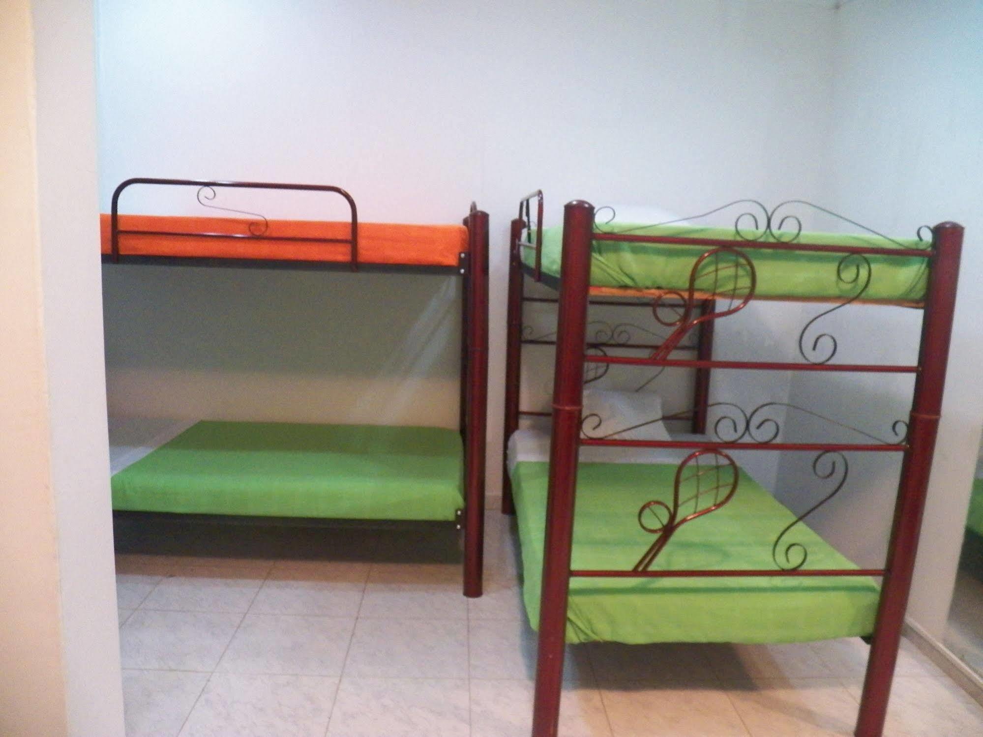 Hostal Deluxe Santander มานิซาเลส ภายนอก รูปภาพ