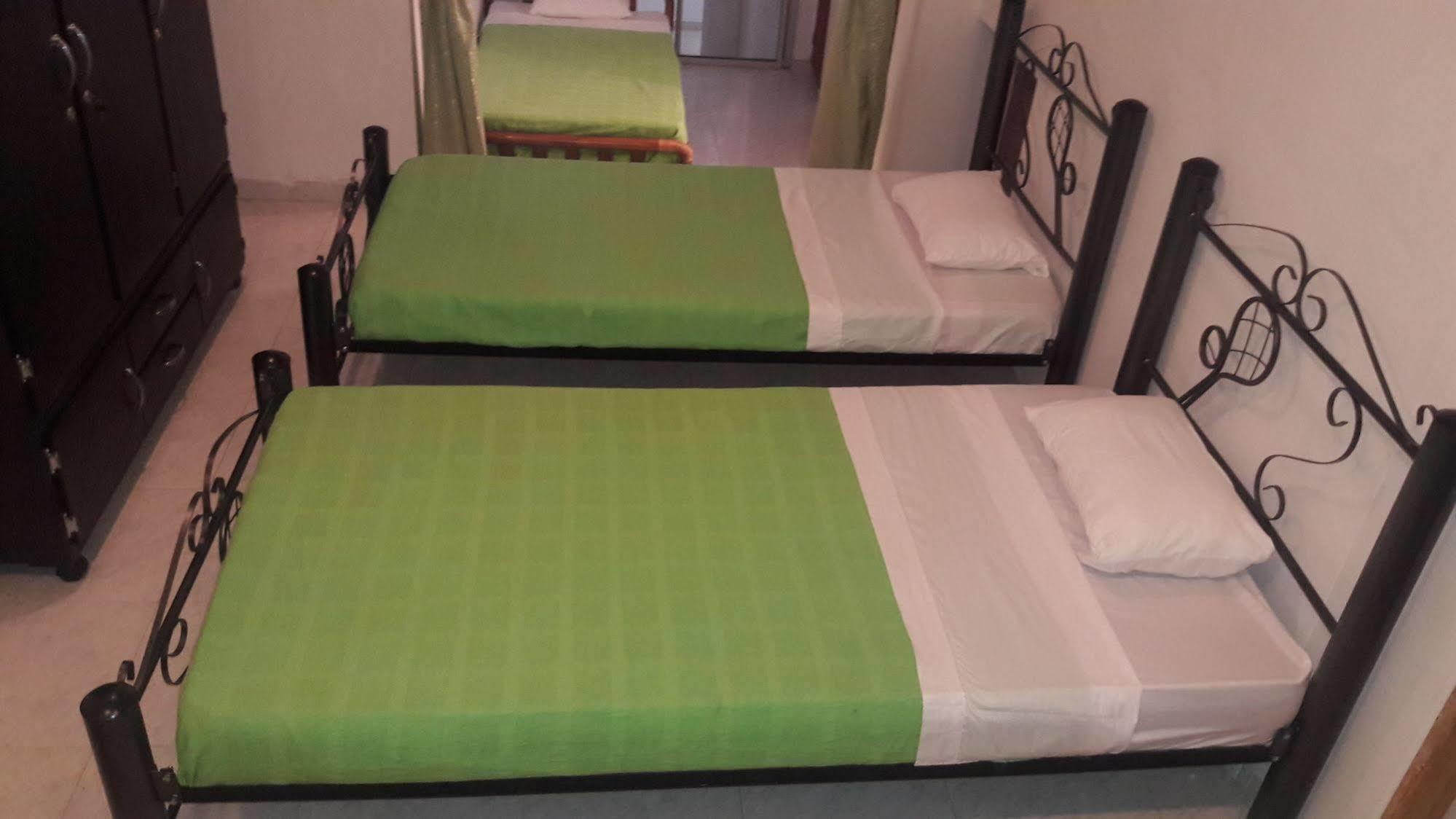 Hostal Deluxe Santander มานิซาเลส ภายนอก รูปภาพ
