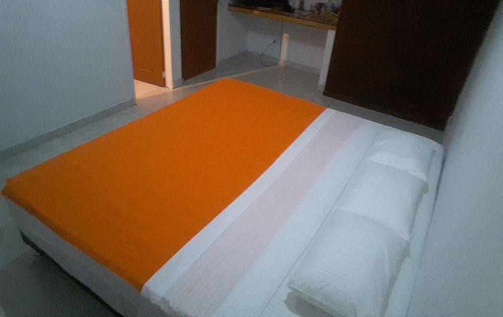 Hostal Deluxe Santander มานิซาเลส ภายนอก รูปภาพ